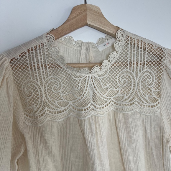 Mine Victorian Cream Crochet Lace Neckline Short Sleeve Blouse, Size Small - Picture 2 of 9